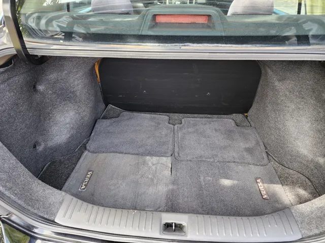 2011 Nissan Versa Base photo 19