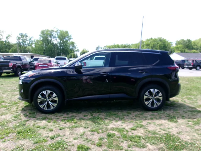 2021 Nissan Rogue SV FWD's photo