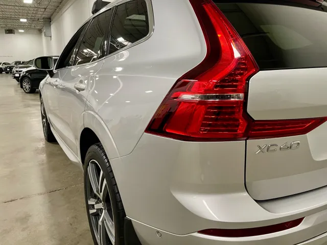 2019 Volvo XC60 Momentum - Photo 4