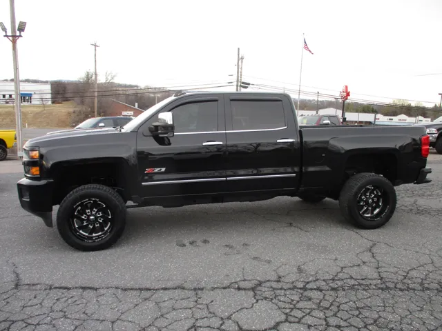 2016 Chevrolet Silverado 3500HD LTZ's photo