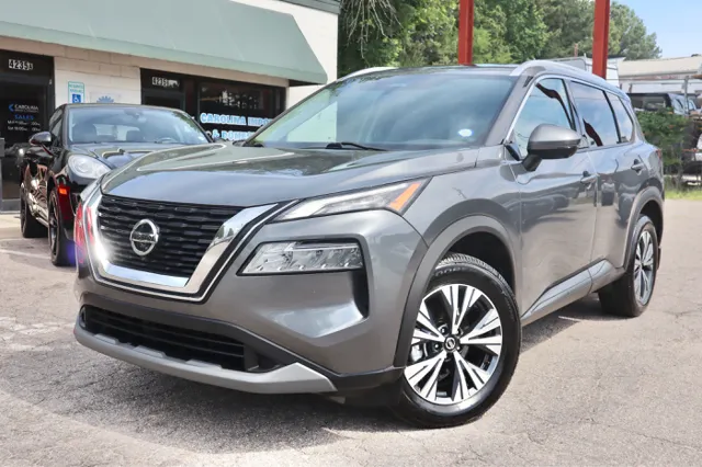 2021 Nissan Rogue SV FWD's photo