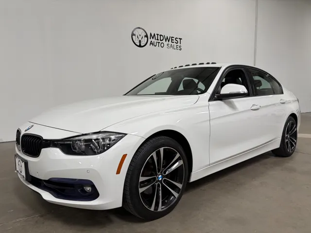 2018 BMW 3 Series 330i xDrive Sedan's photo