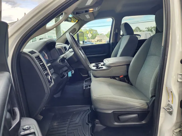2018 Ram 3500 photo 15