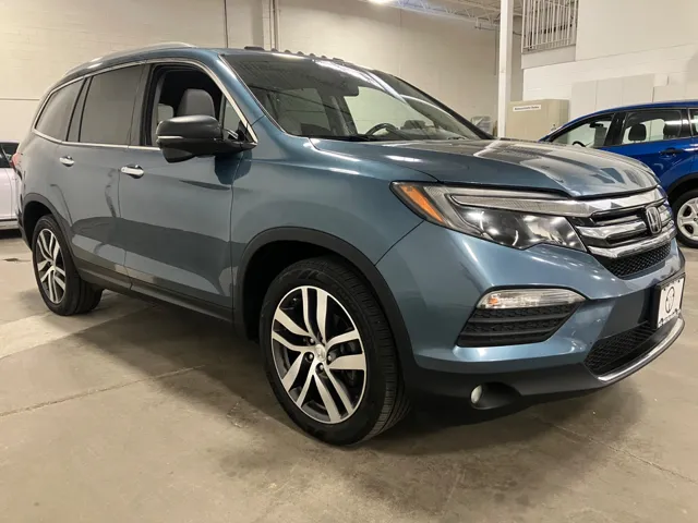 2016 Honda Pilot Touring photo 11