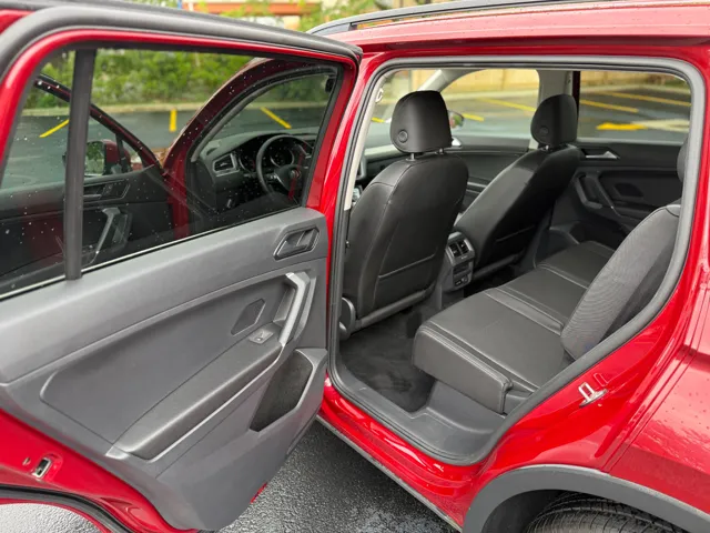 2018 Volkswagen Tiguan SE - Photo 26