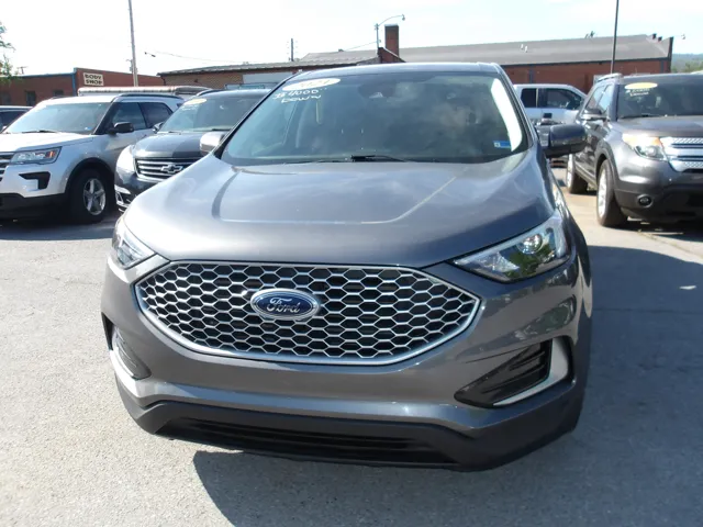 2024 Ford Edge SEL AWD's photo