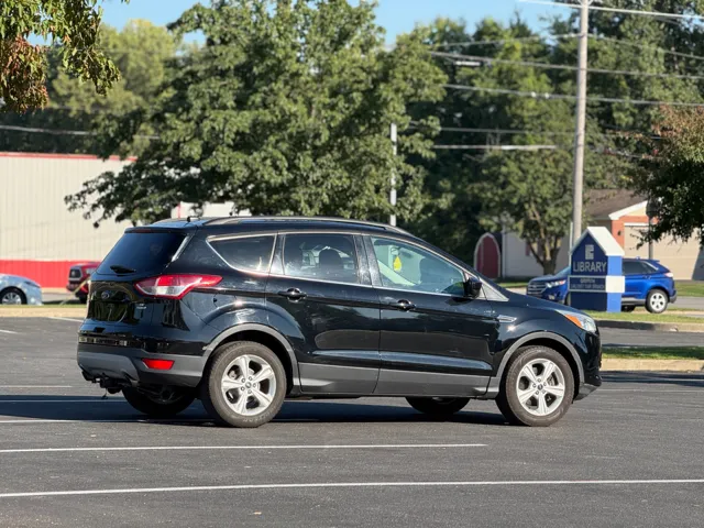 2016 Ford Escape SE photo 4