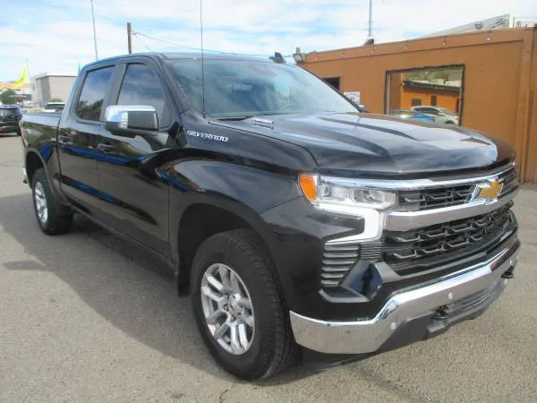 2025 Chevrolet Silverado 1500 LT's photo