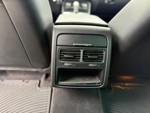 2011 Volkswagen Touareg Sport - Photo 33