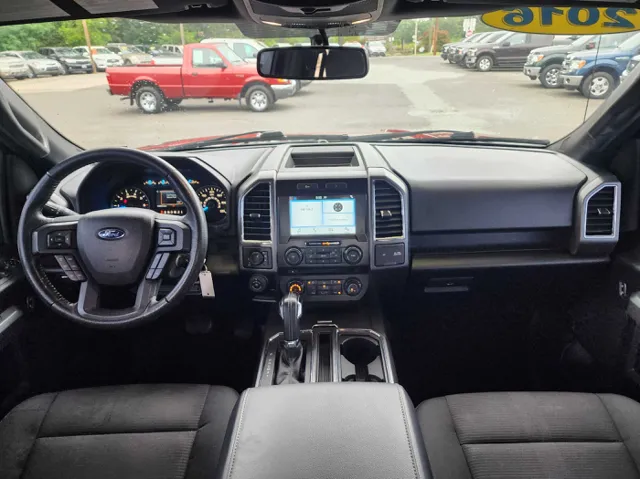 2016 Ford F-150 XLT photo 20