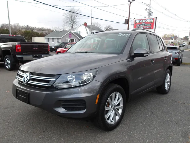 2015 Volkswagen Tiguan S's photo