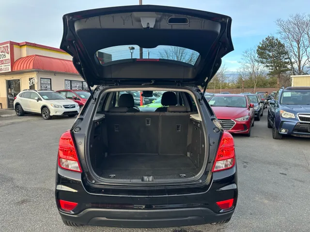2020 Chevrolet Trax LS - Photo 15