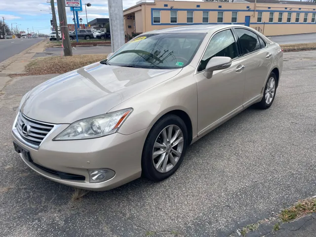 2011 Lexus ES 350's photo