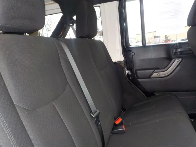 2018 Jeep Wrangler JK Unlimited Sport S - Photo 18