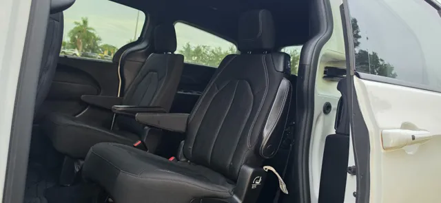 2018 Chrysler Pacifica Touring Plus - Photo 14