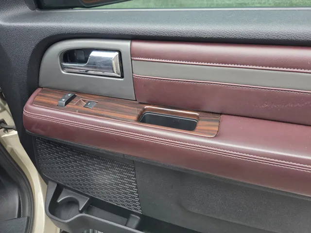 2017 Ford Expedition Platinum - Photo 13