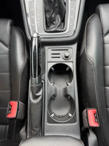 2017 Volkswagen Golf SportWagen 23