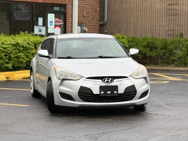 2015 Hyundai Veloster Base - Photo 15