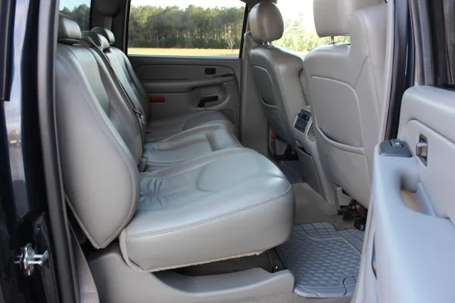 2005 GMC Sierra 2500HD - Photo 16