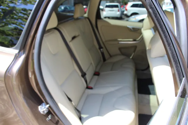 2015 Volvo XC60 Premier - Photo 29