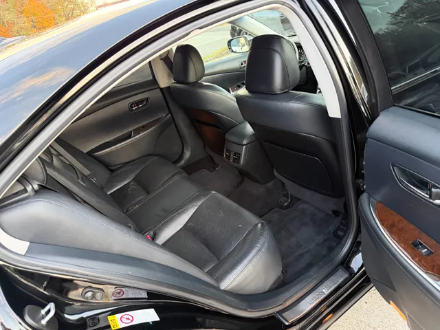 2010 Lexus ES 350 - Photo 16