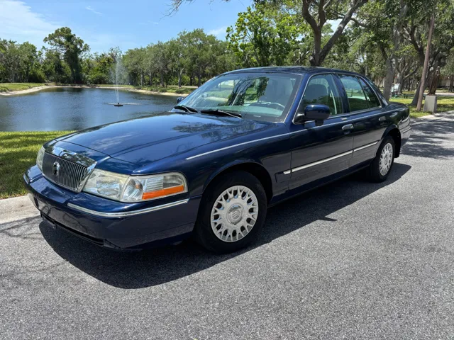 2004 Mercury Grand Marquis GS's photo