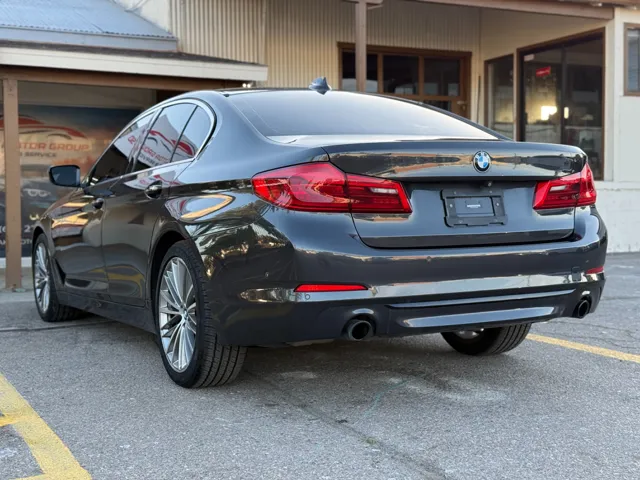 2017 BMW 5 Series 530i - Photo 11