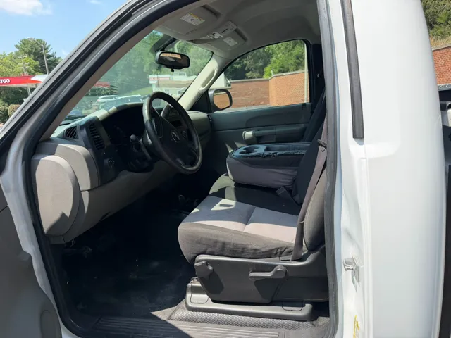 2009 GMC Sierra 1500 Work Truck - Photo 9