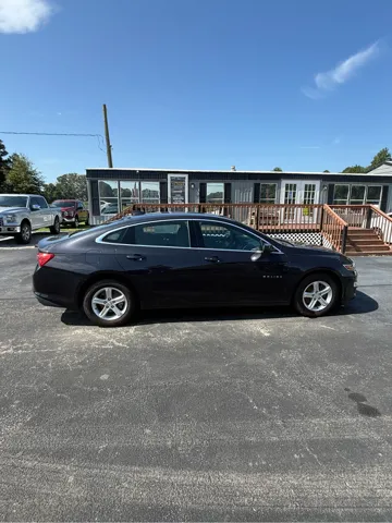 2023 Chevrolet Malibu 1LT - Photo 6