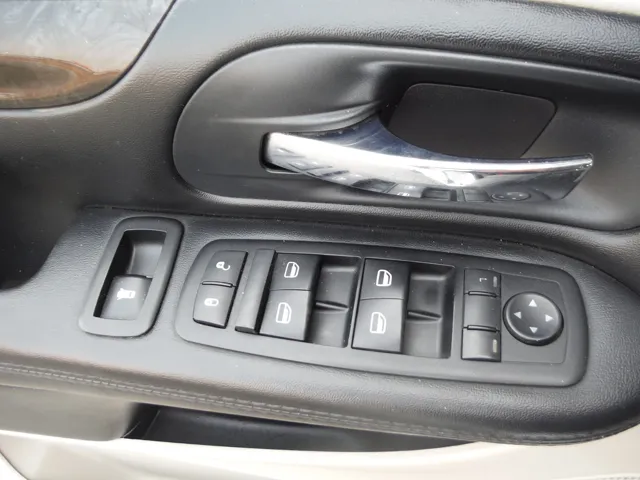 2014 Dodge Grand Caravan SXT - Photo 19