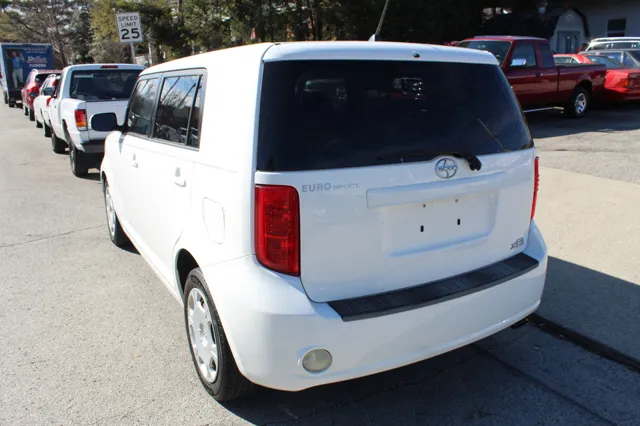 2009 Scion xB photo 6