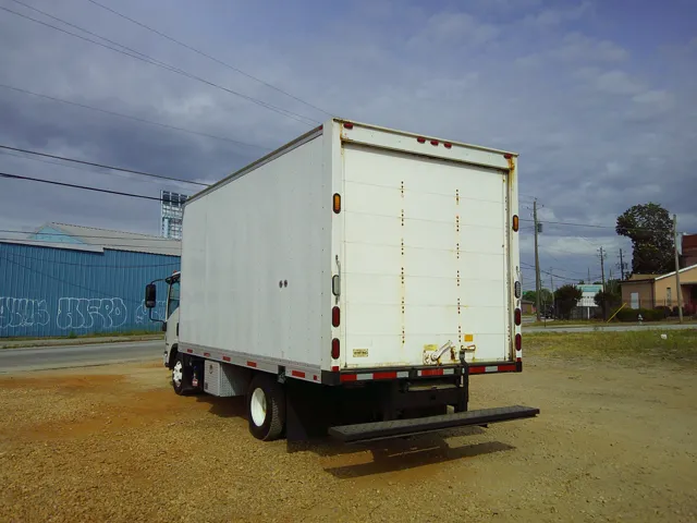2017 Isuzu NPR HD - Photo 11