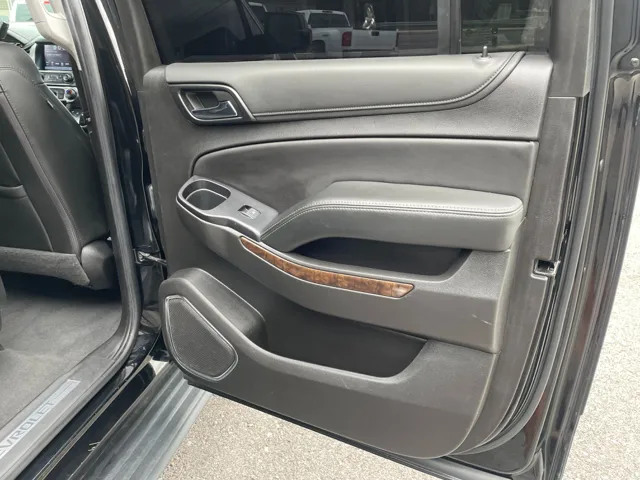 2019 Chevrolet Suburban LT photo 23