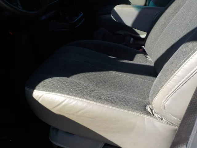2022 GMC Savana Cargo Work Van - Photo 21