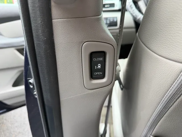 2016 Honda Odyssey EX-L - Photo 25