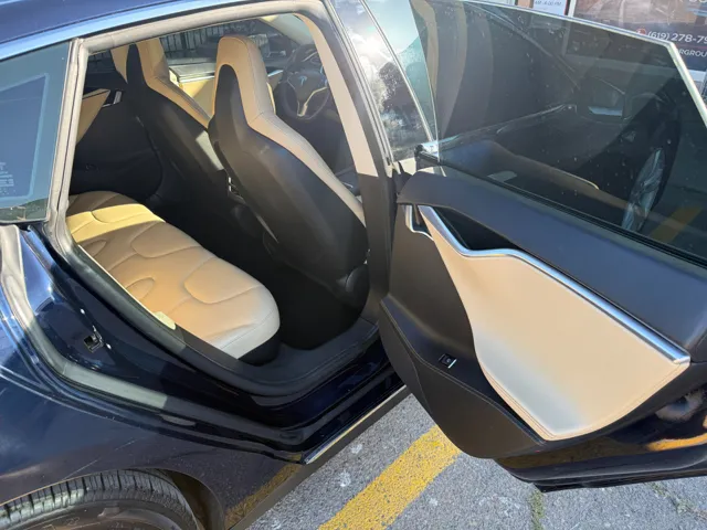 2014 Tesla Model S S - Photo 28