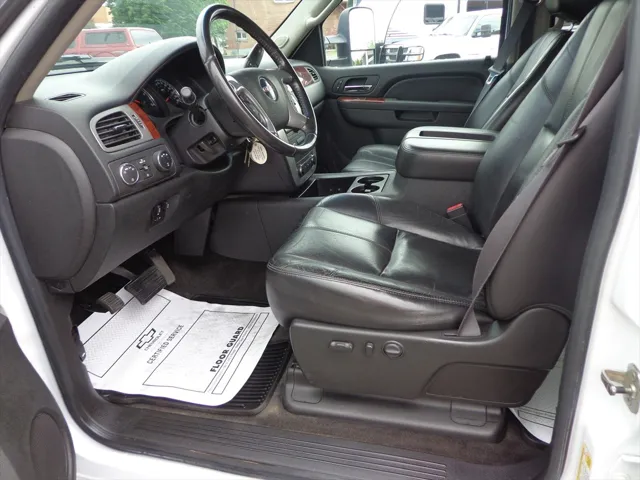 2011 GMC Sierra 3500 SLT - Photo 8
