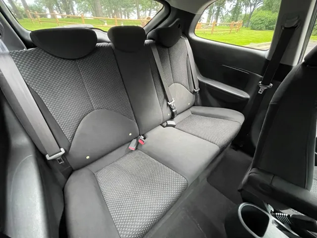 2011 Hyundai Accent GL - Photo 23