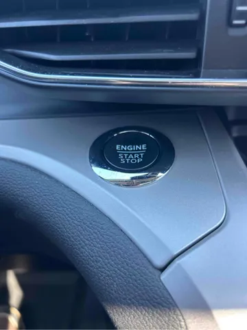 2024 Ford Explorer XLT - Photo 18