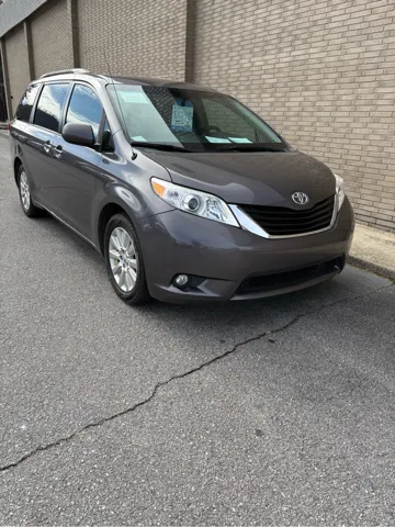 2012 Toyota Sienna LE