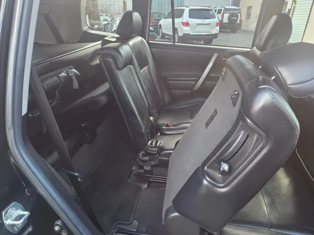 2011 Toyota Highlander SE - Photo 13