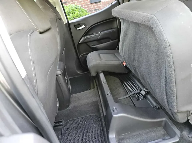 2017 GMC Canyon SLE - Photo 27