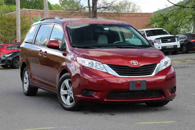 2012 Toyota Sienna LE