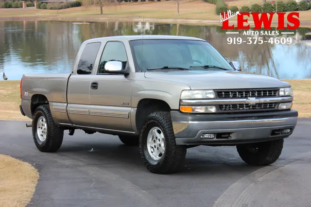2000 Chevrolet Silverado's photo