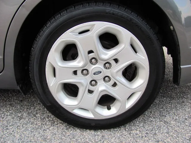 2010 Ford Fusion SE - Photo 20