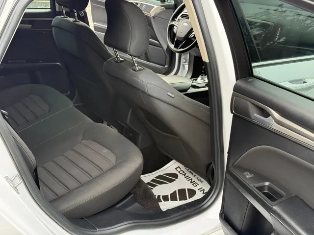 2018 Ford Fusion SE - Photo 25