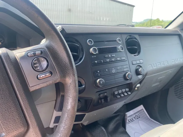 2016 Ford F-550 - Photo 7