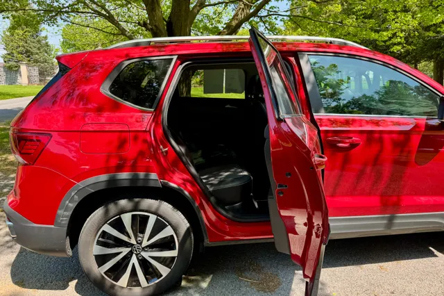2023 Volkswagen Taos SE - Photo 20