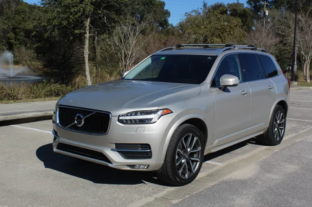 2016 Volvo XC90 Momentum
