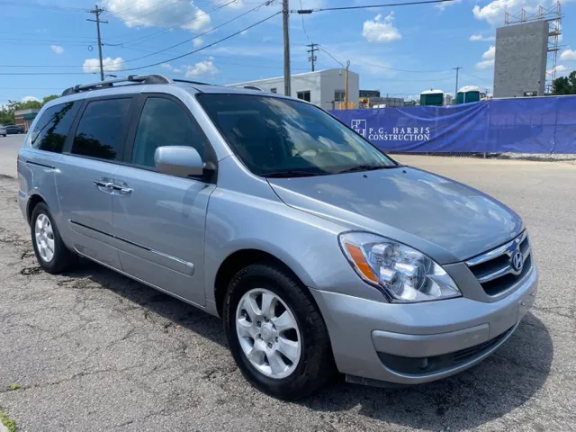 2007 Hyundai Entourage GLS